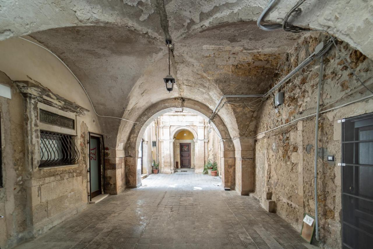Lovely Studio In The Historic Center Of Ortigia Сиракузы Экстерьер фото